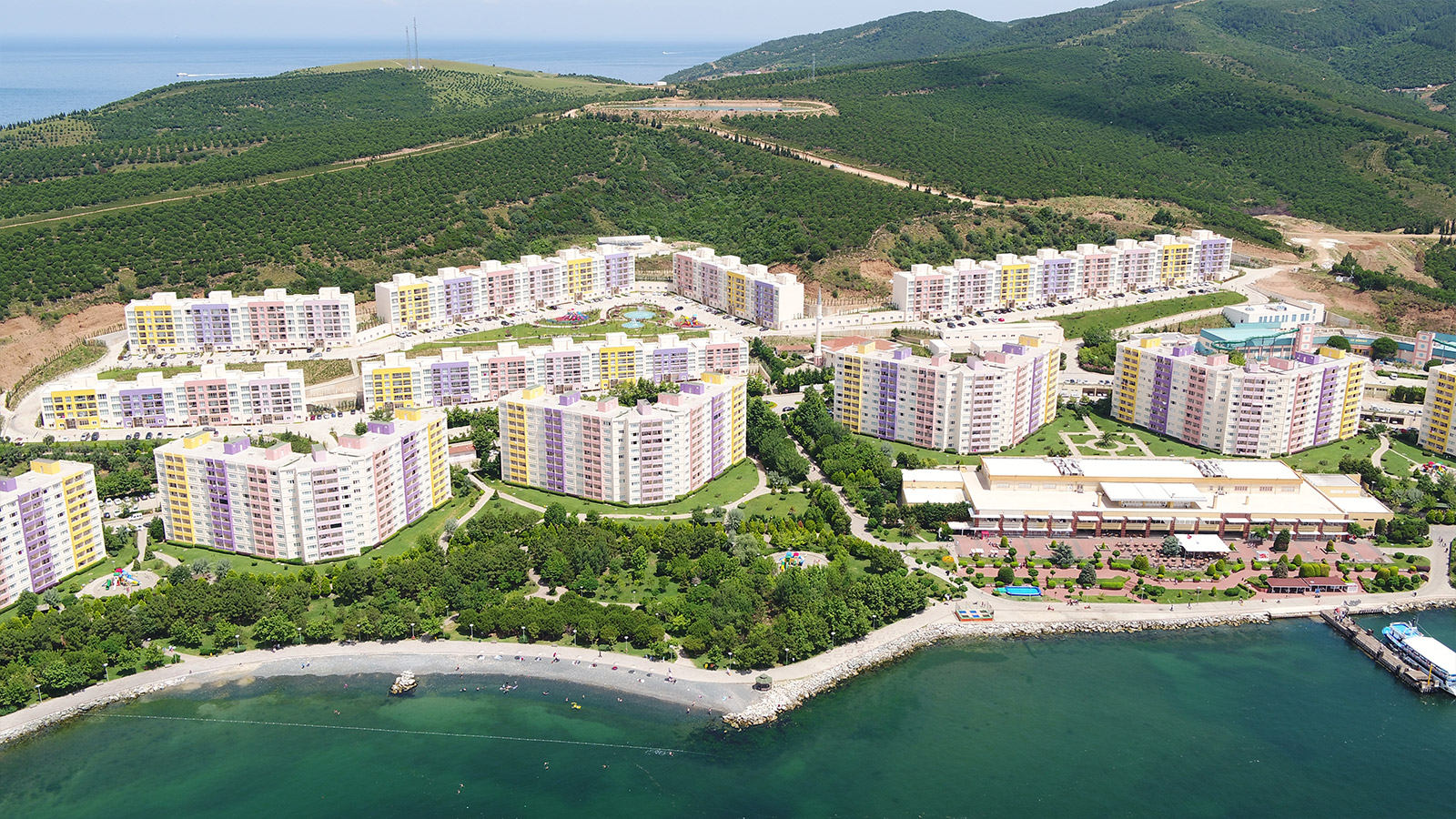ARMUTLU TATİL KÖYÜNDE SATILIK 4 TEMMUZ-18 TEMMUZ DEVREMÜLK
